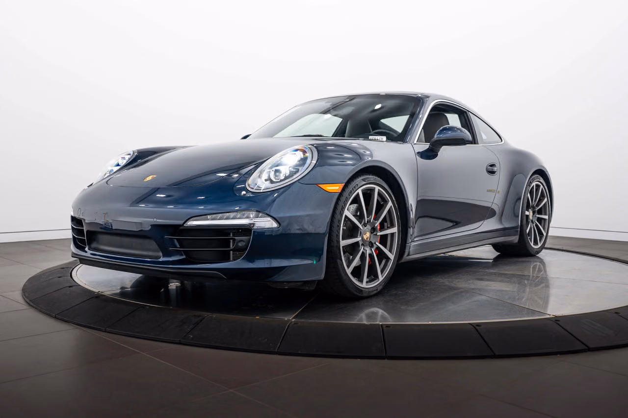 
           
        2014 Porsche 911