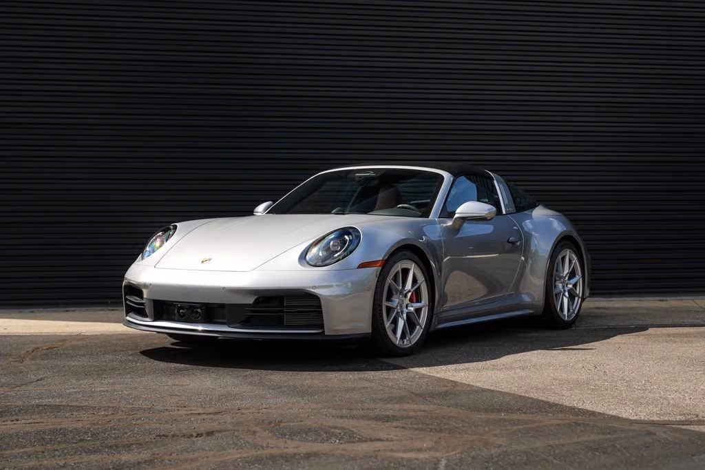 
           
        2026 Porsche 911
