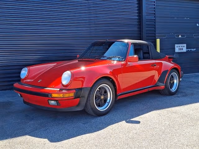 
           
        1987 Porsche 911