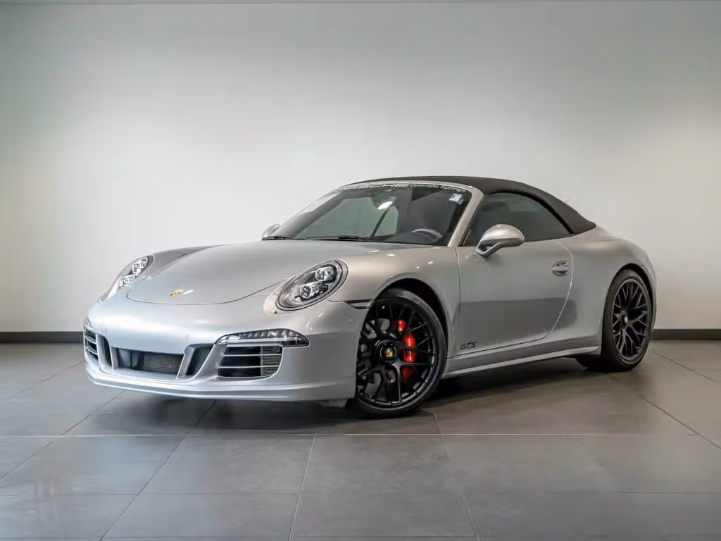 
           
        2015 Porsche 911