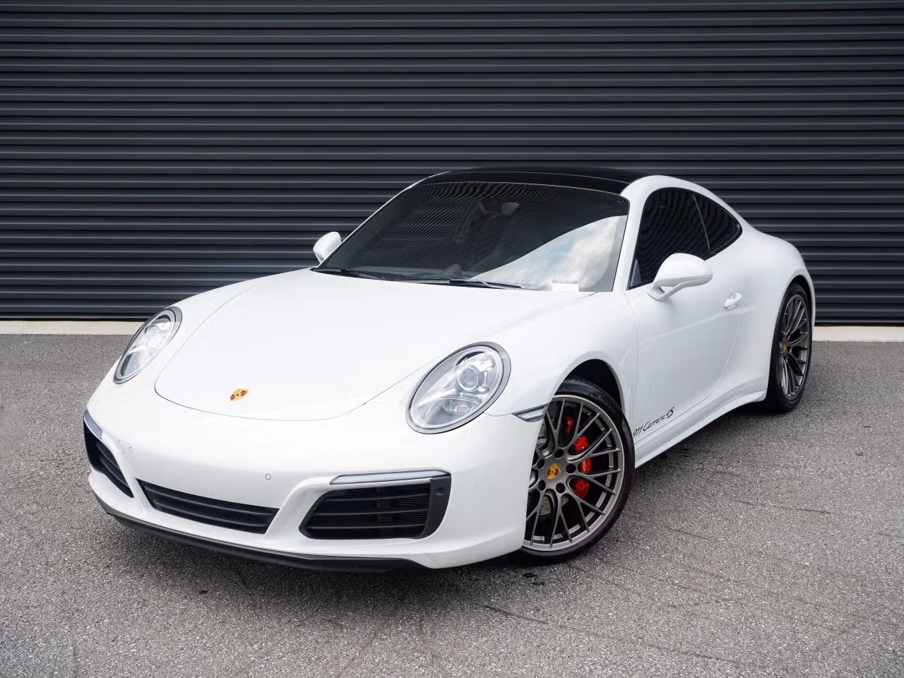 
           
        2017 Porsche 911