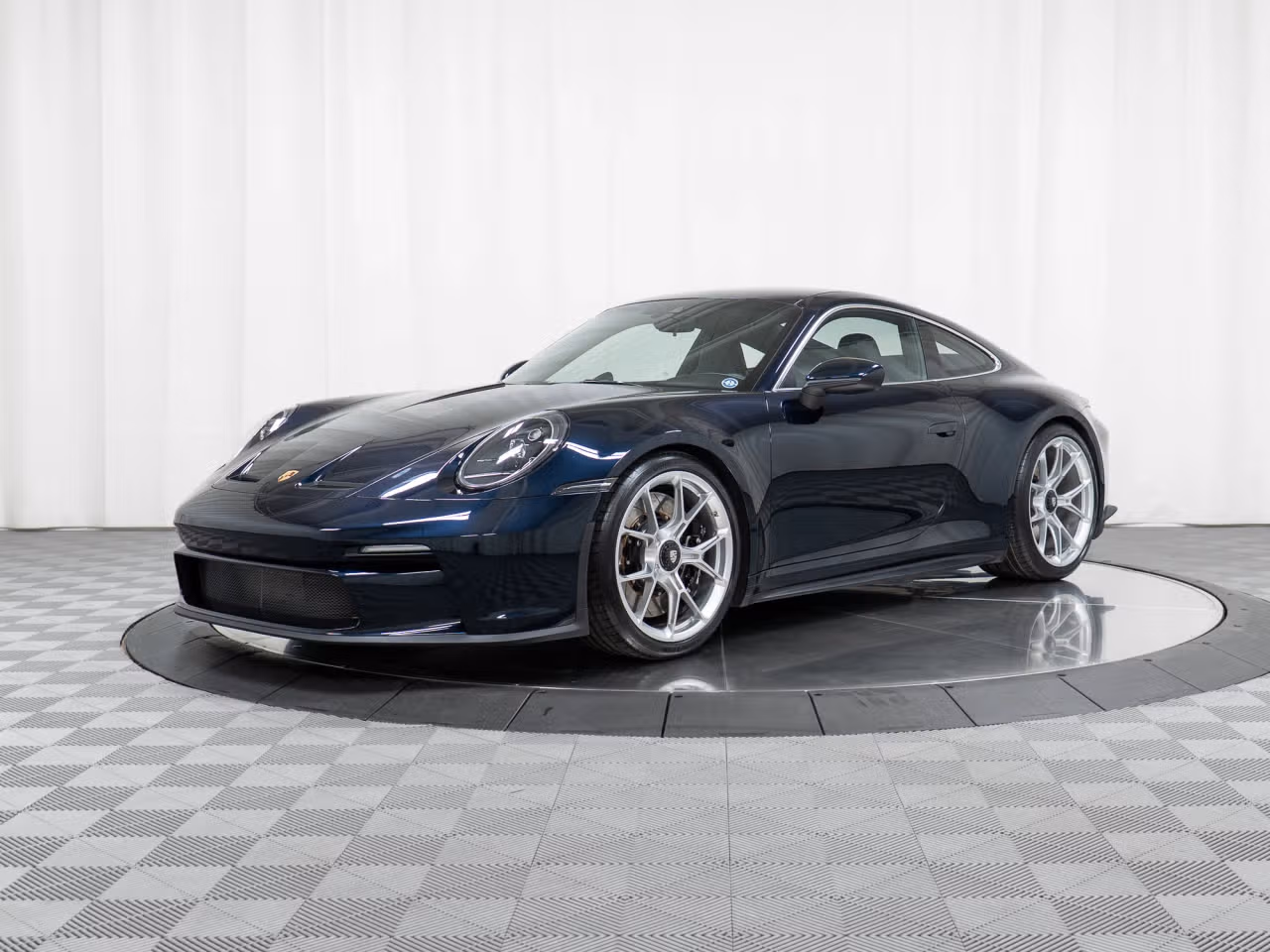 
           
        2022 Porsche 911