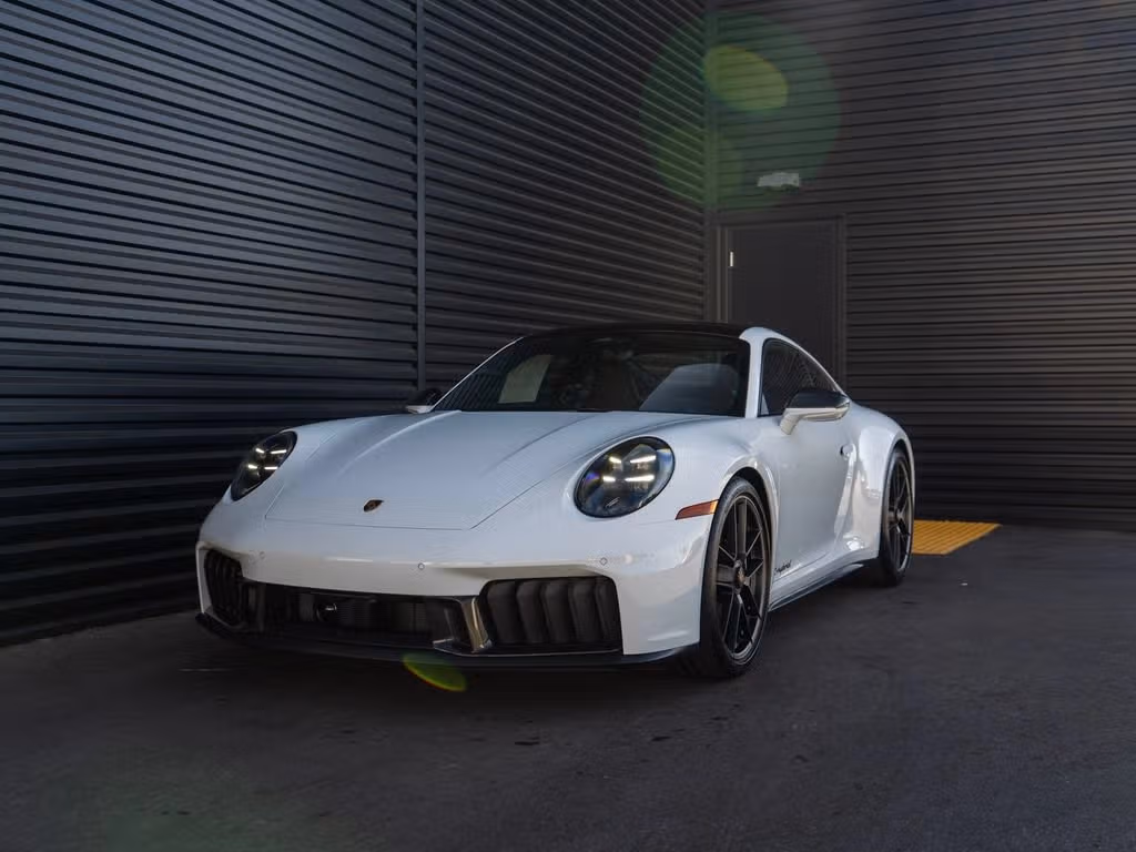 
           New 
        2026 Porsche 911