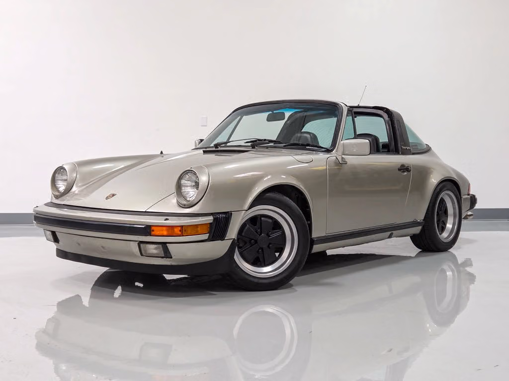 
           
        1984 Porsche 911