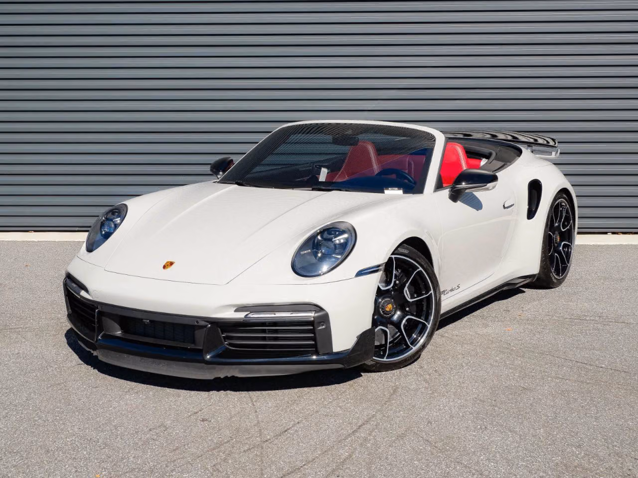 
           
        2022 Porsche 911