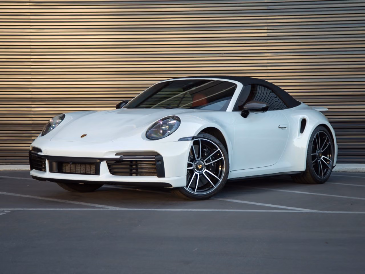 
           
        2022 Porsche 911
