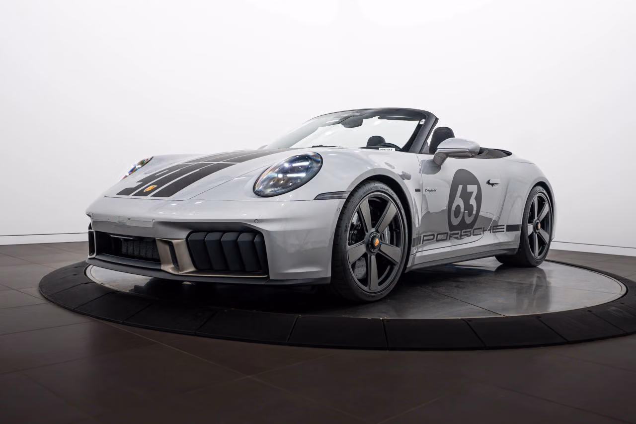 
           
        2026 Porsche 911