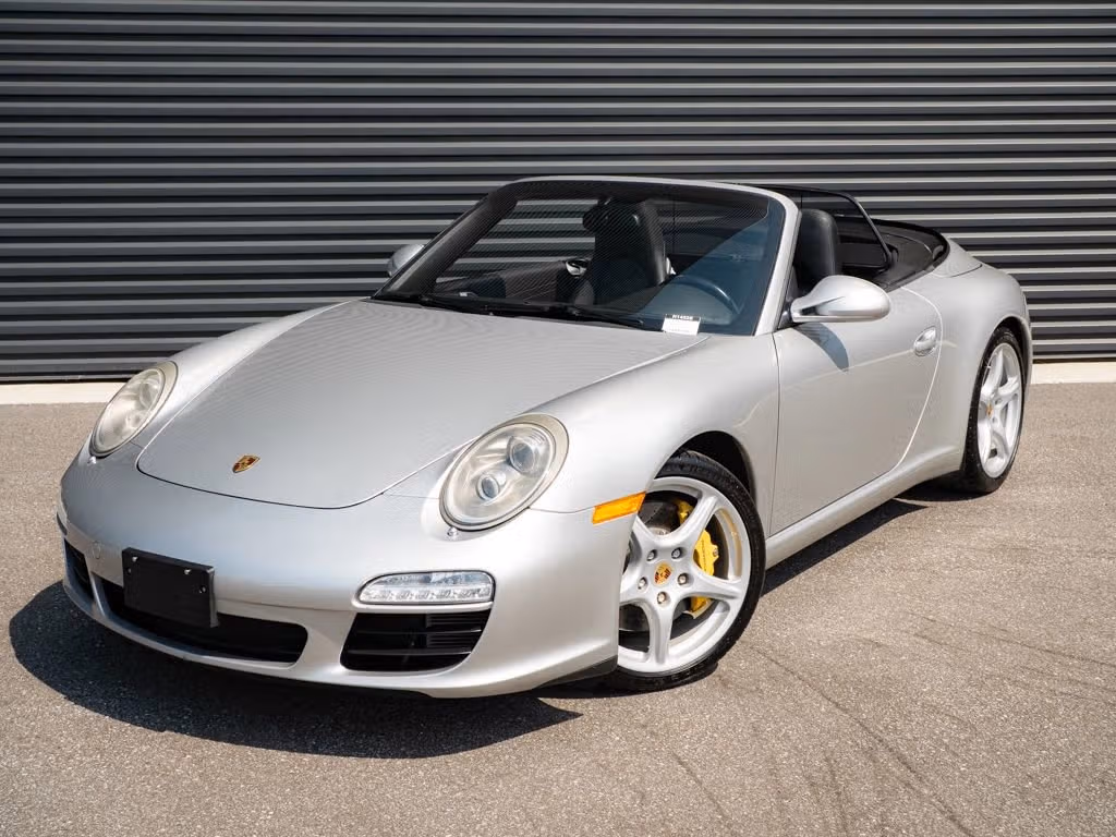 
           
        2010 Porsche 911