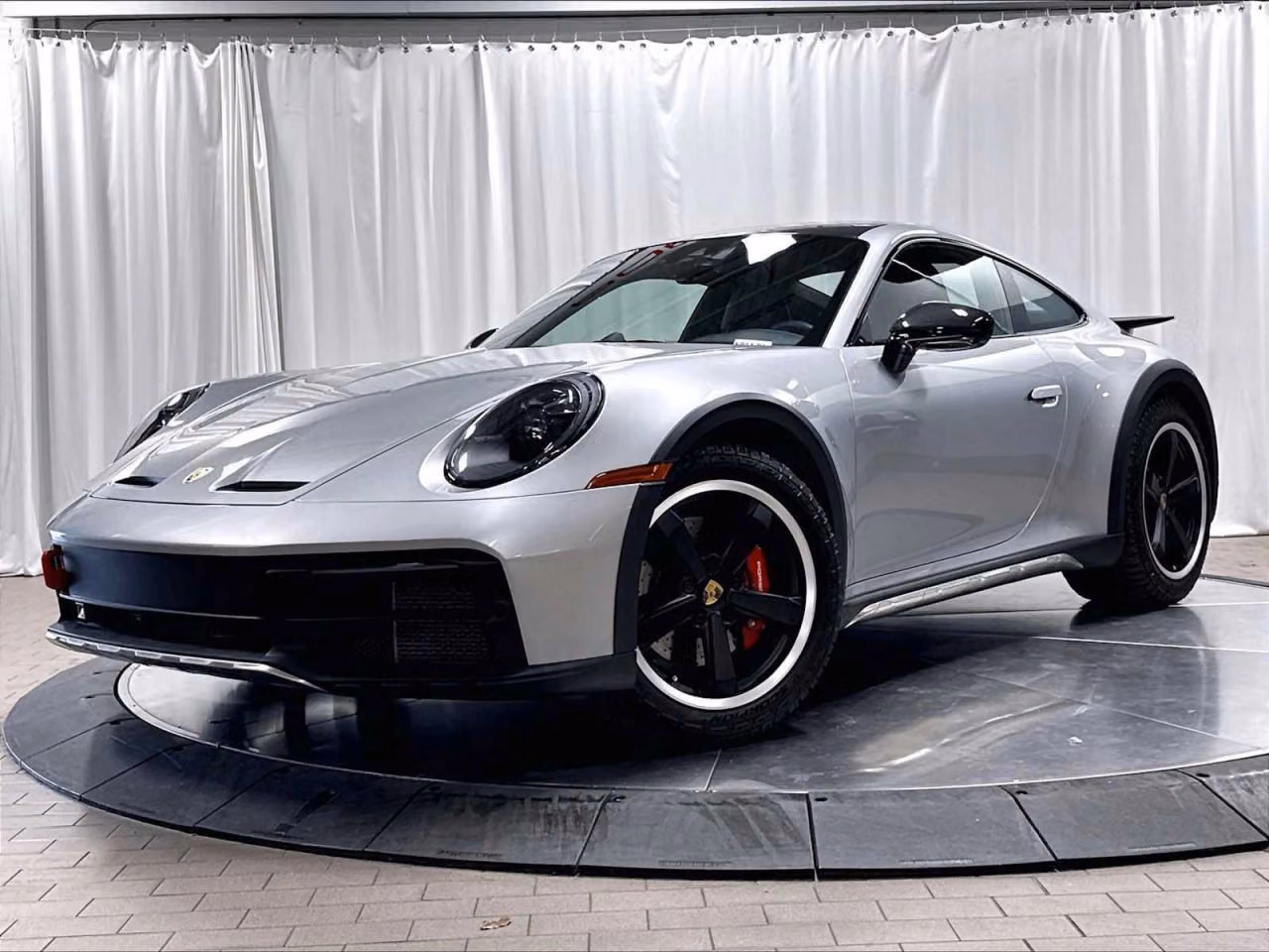 
           
        2024 Porsche 911