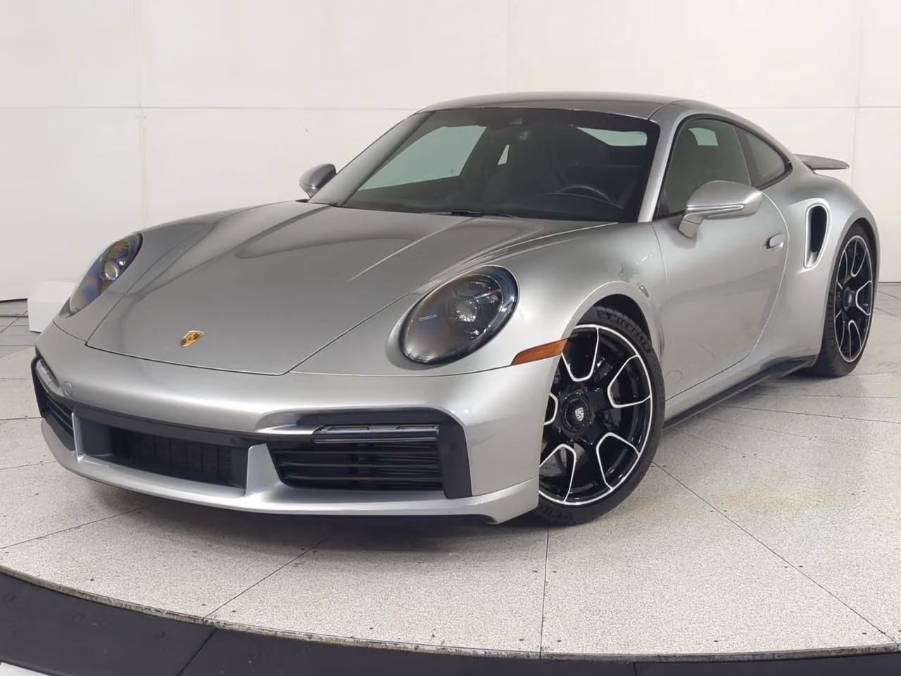 
           
        2021 Porsche 911