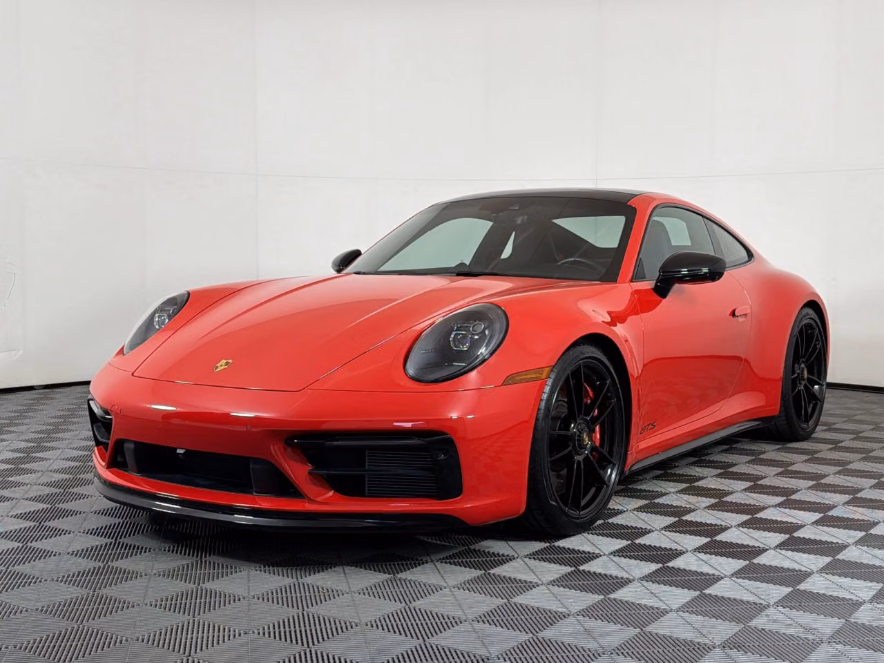 
           
        2024 Porsche 911