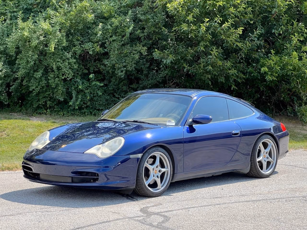 
           
        2004 Porsche 911