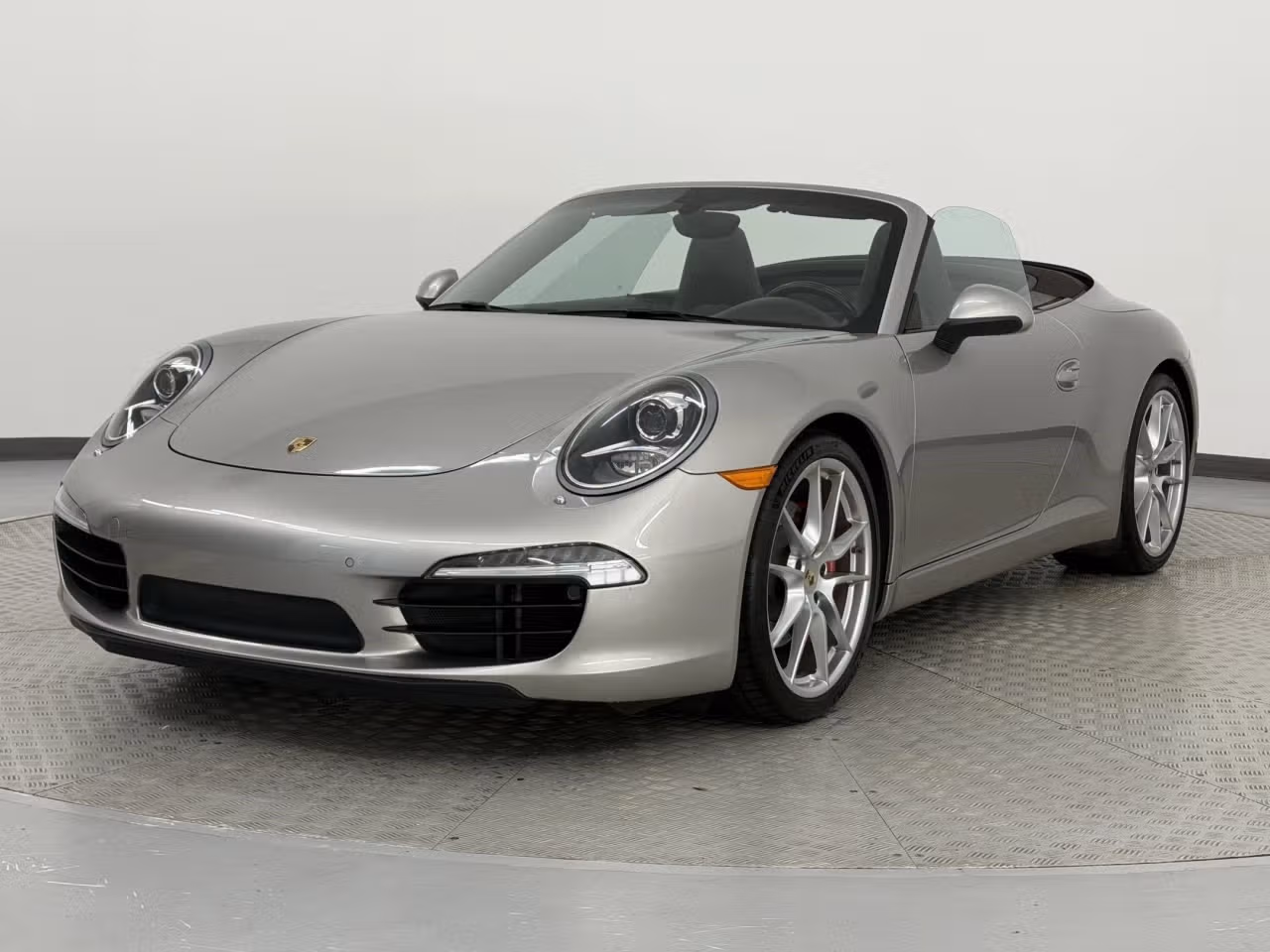 
           
        2013 Porsche 911