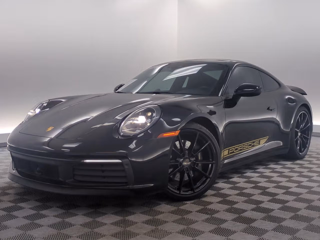 
           
        2020 Porsche 911