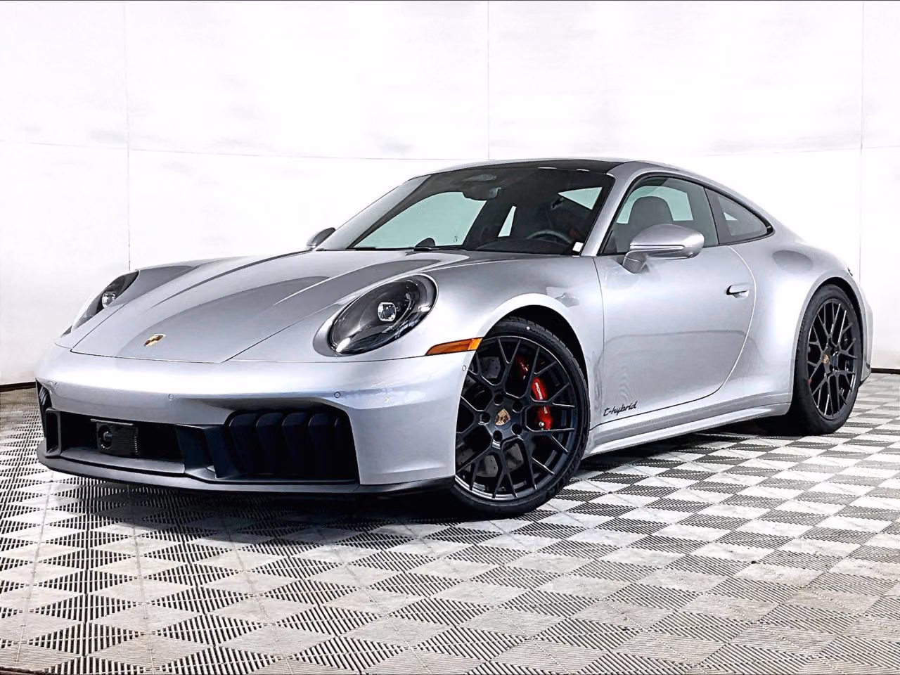 
           New 
        2026 Porsche 911