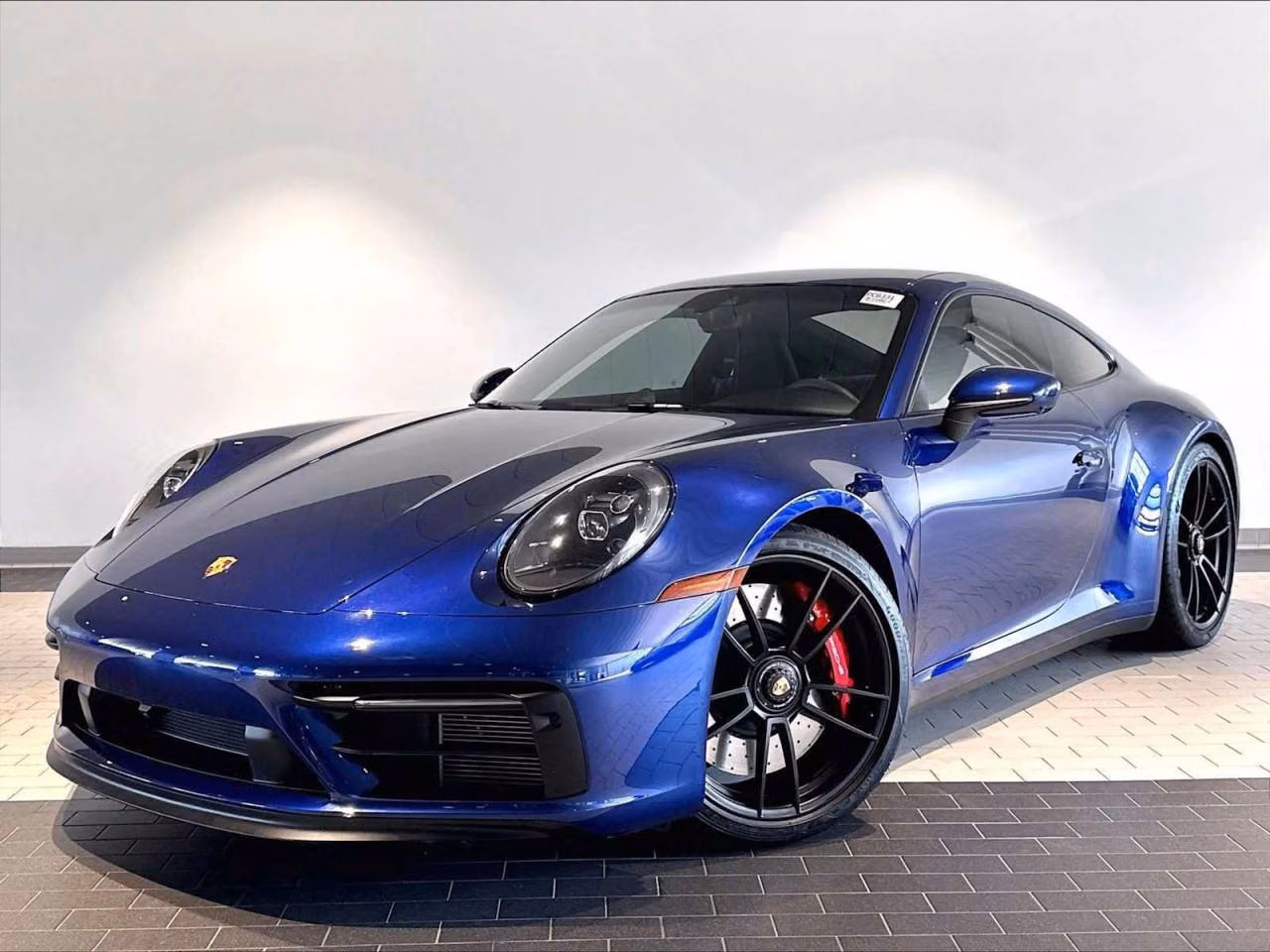 
           
        2022 Porsche 911