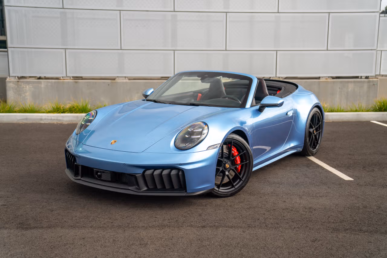 
           
        2025 Porsche 911