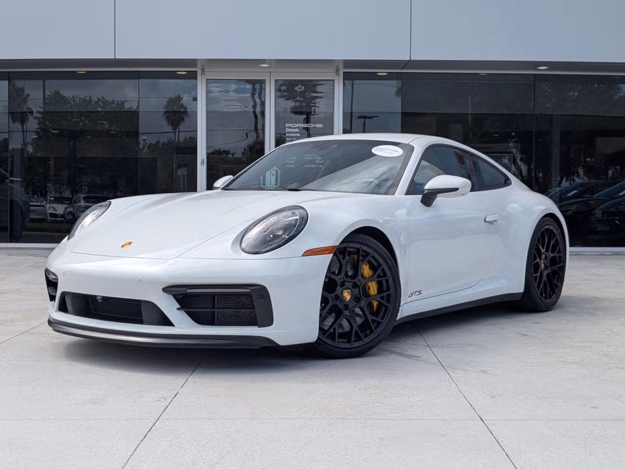 
           
        2024 Porsche 911