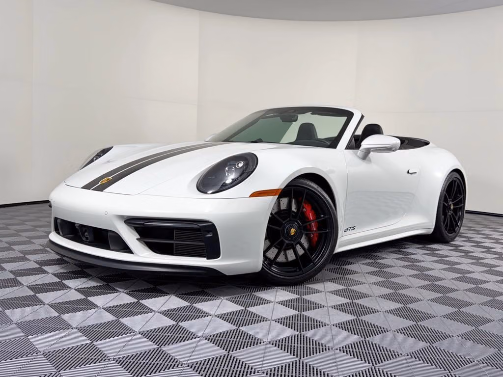 
           
        2022 Porsche 911