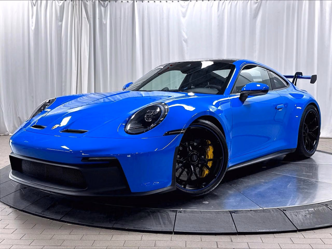 
           
        2022 Porsche 911