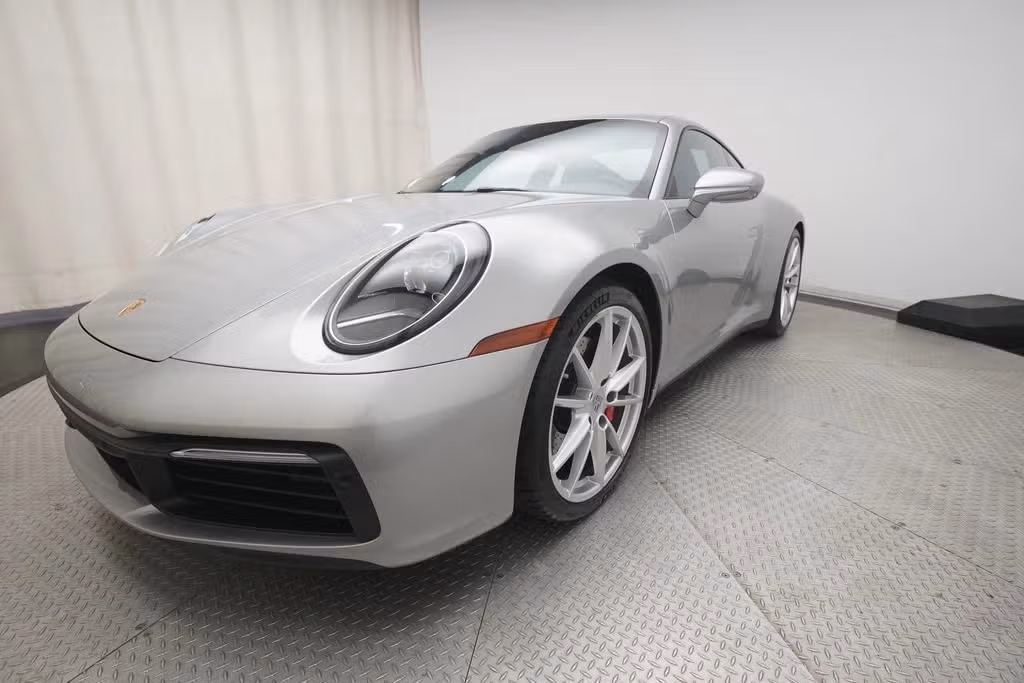 
           
        2024 Porsche 911