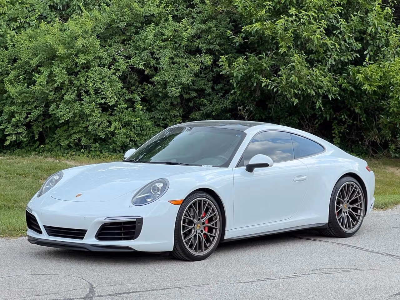 
           
        2017 Porsche 911