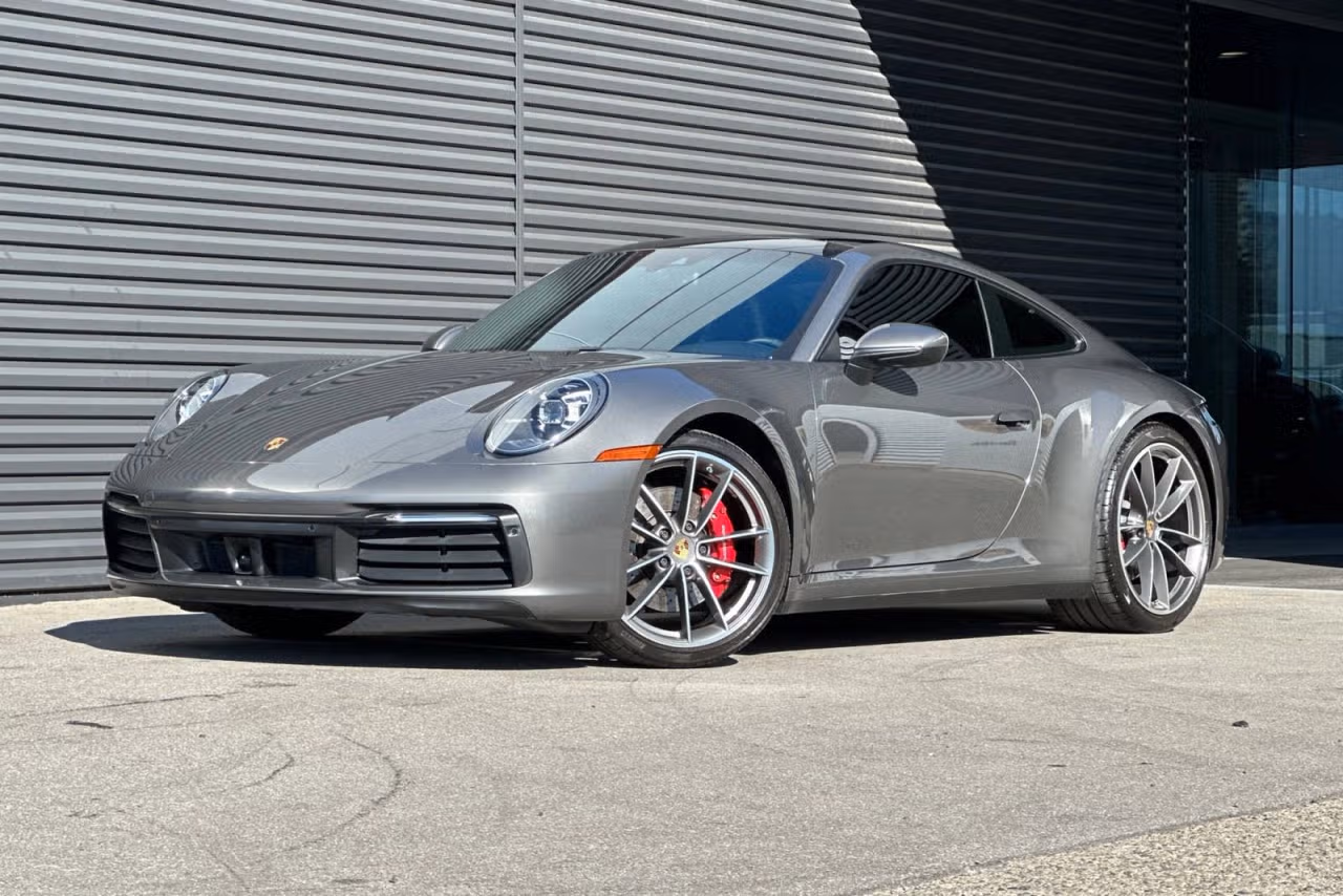 
           
        2020 Porsche 911