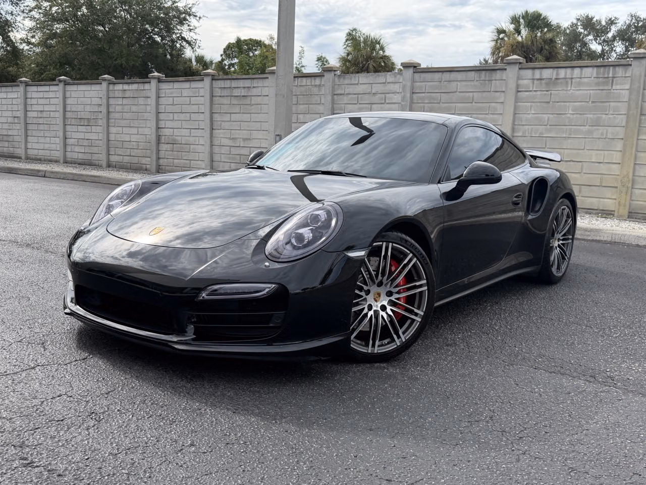 
           
        2015 Porsche 911