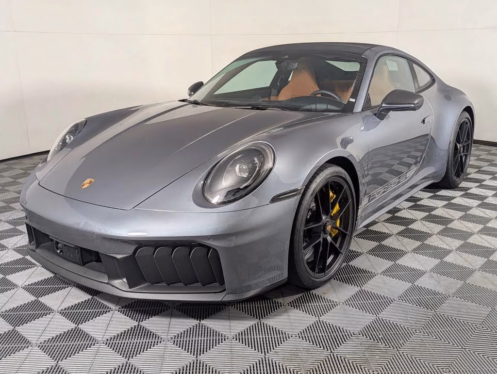 
           
        2025 Porsche 911