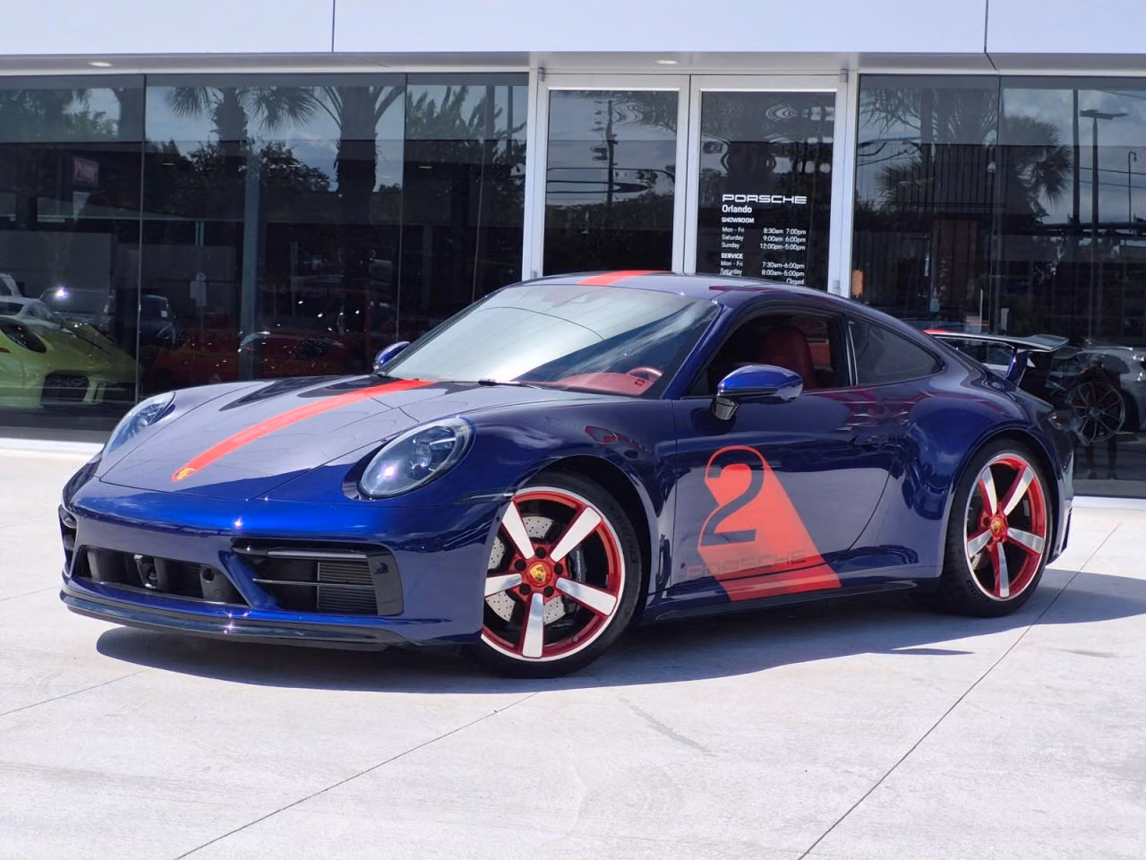 
           
        2024 Porsche 911