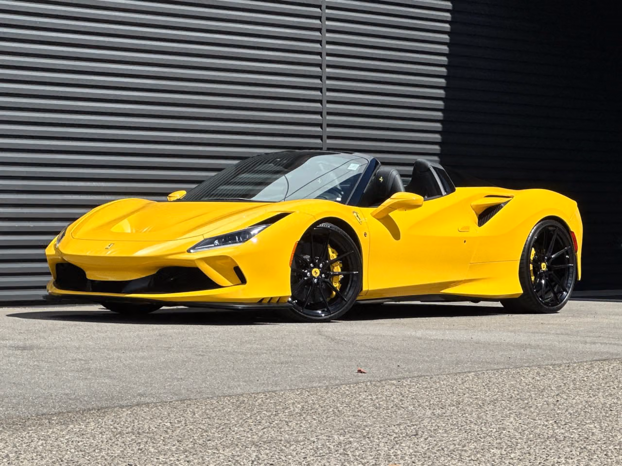 
           
        2021 Ferrari F8