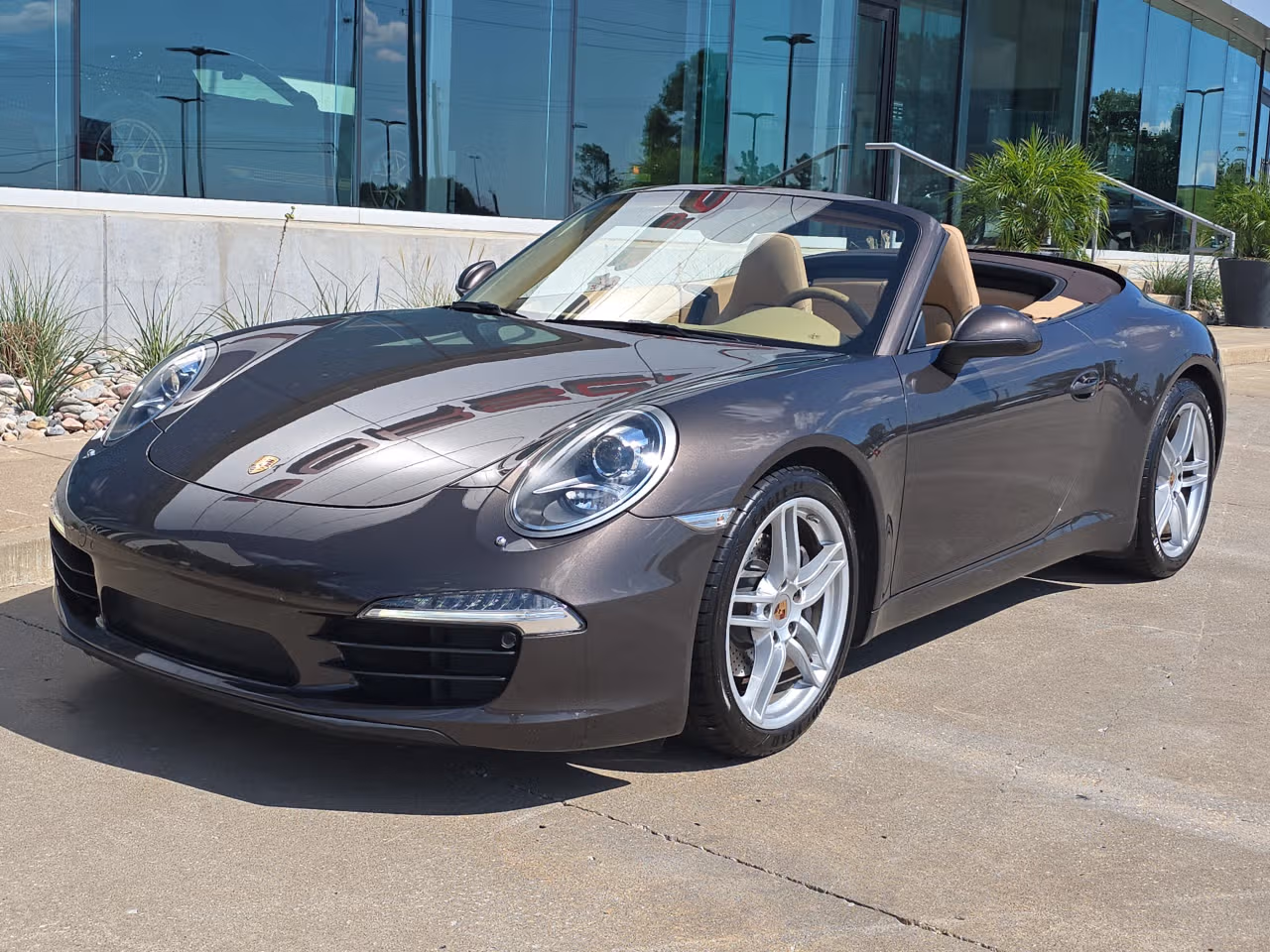 
           
        2013 Porsche 911