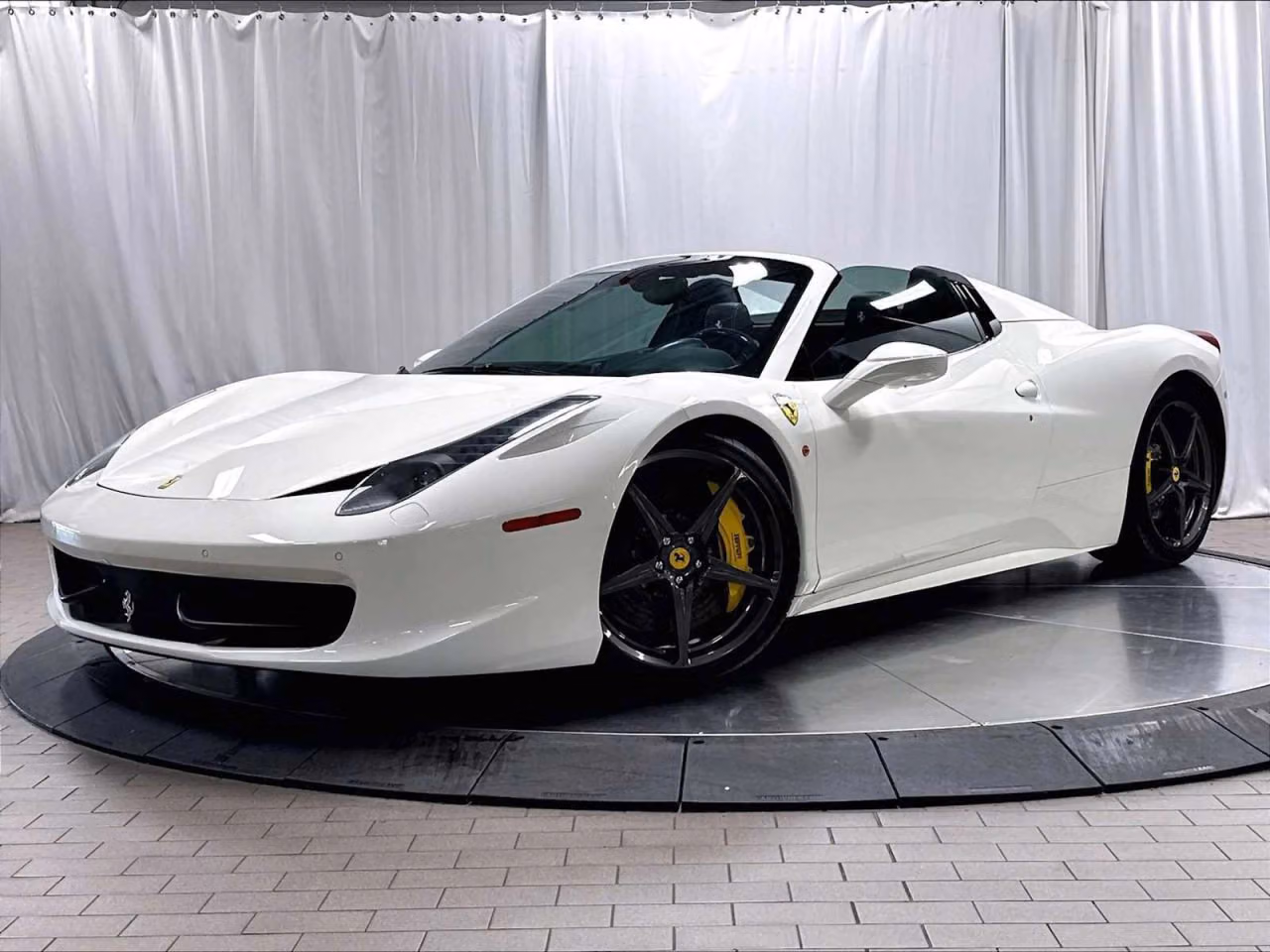 
           
        2015 Ferrari 458 Spider