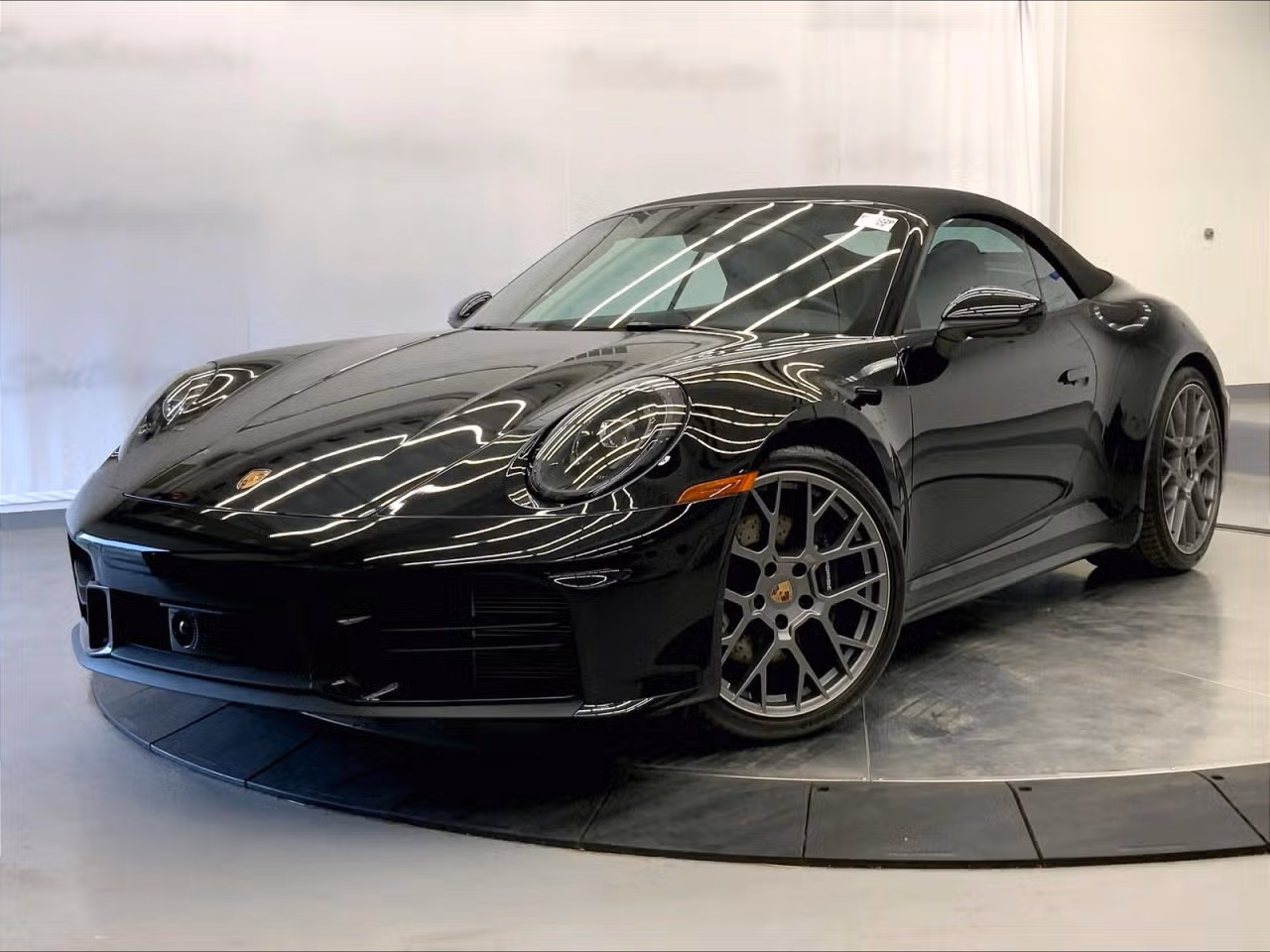 
           New 
        2025 Porsche 911