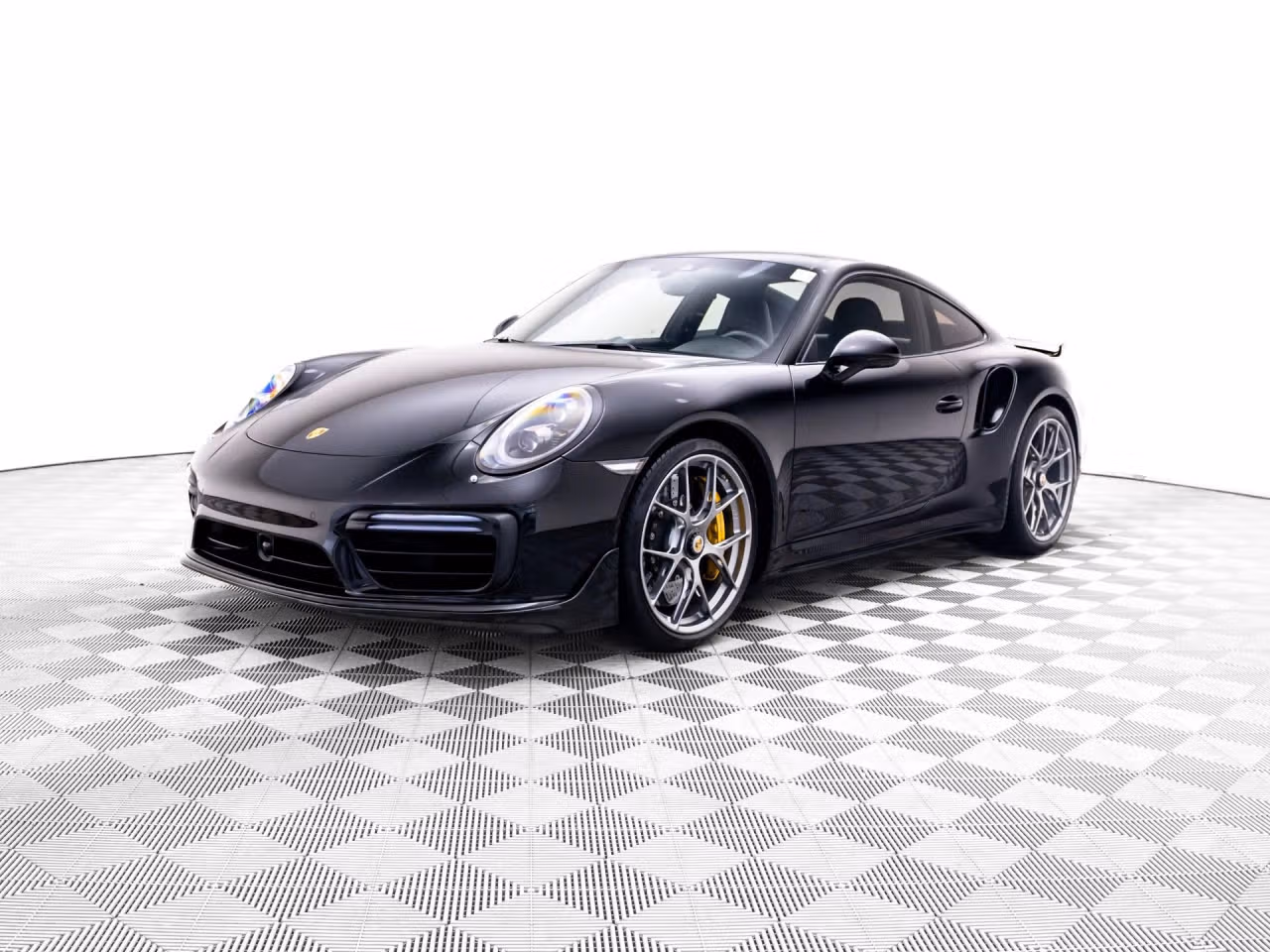 
           
        2017 Porsche 911