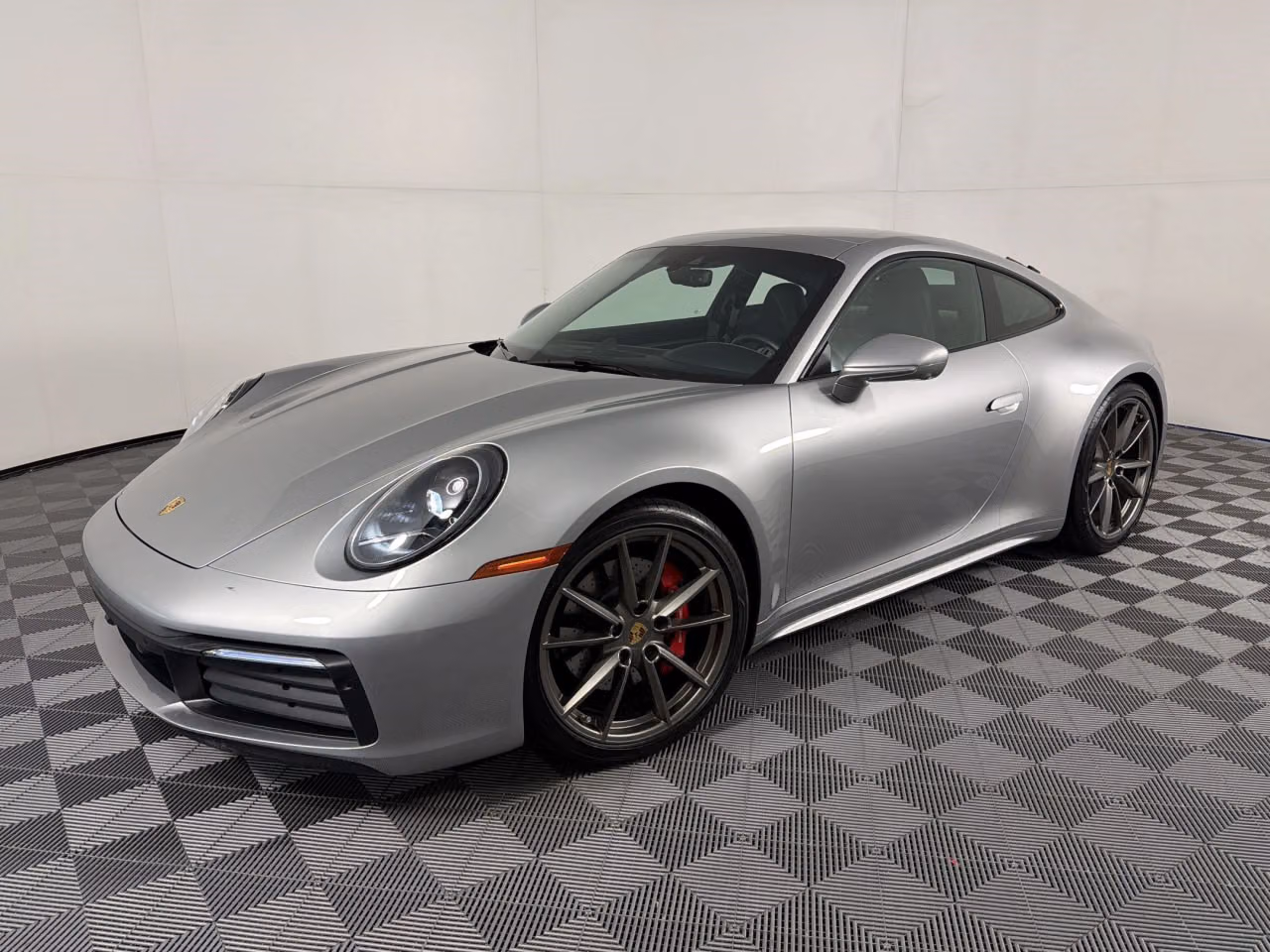 
           
        2020 Porsche 911