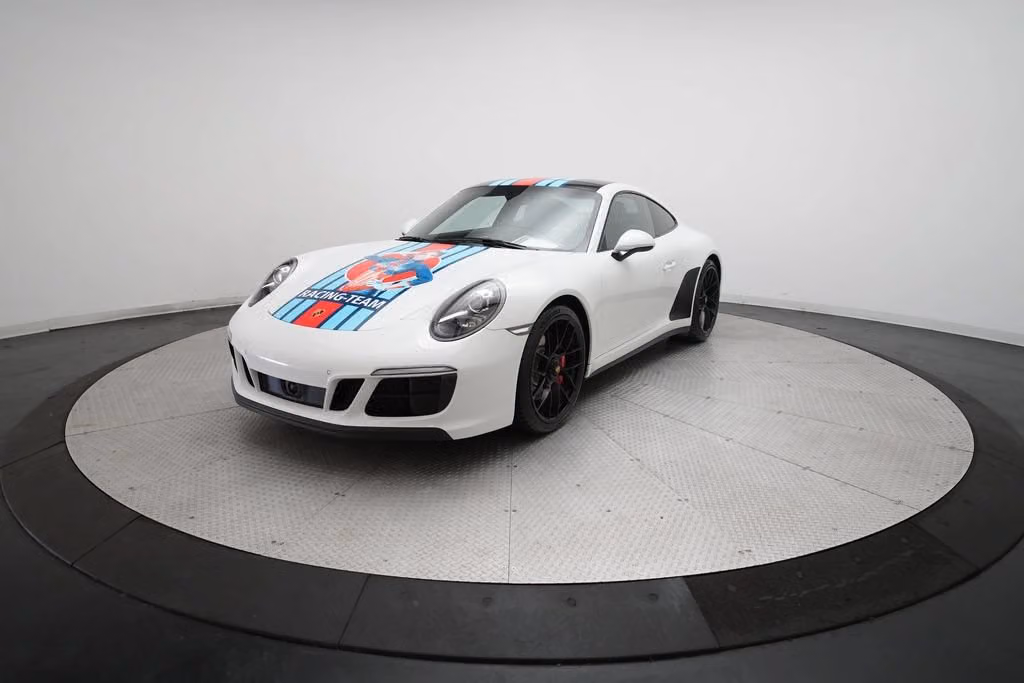 
           
        2019 Porsche 911