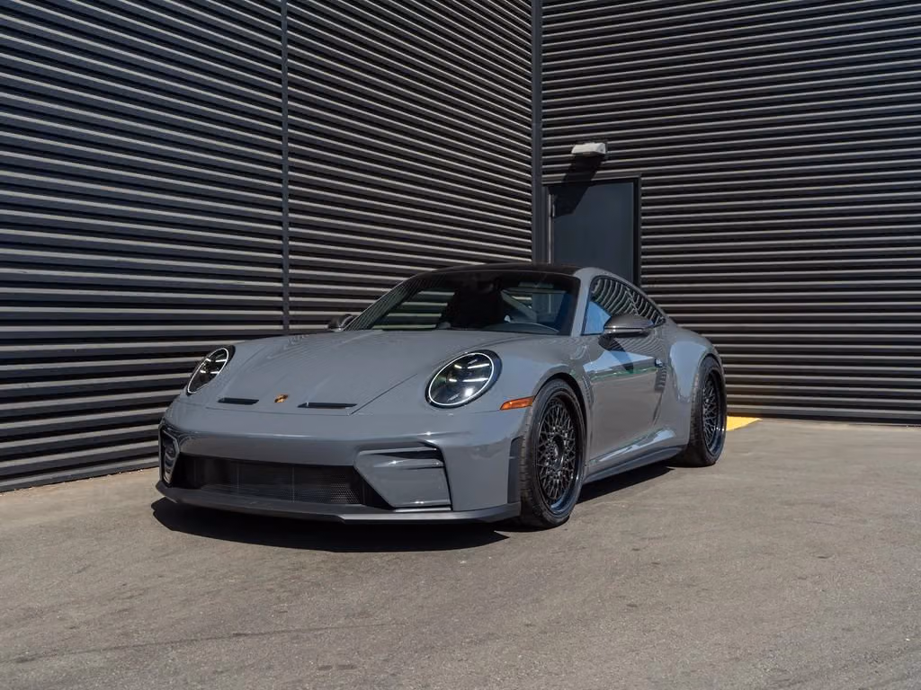 
           
        2025 Porsche 911
