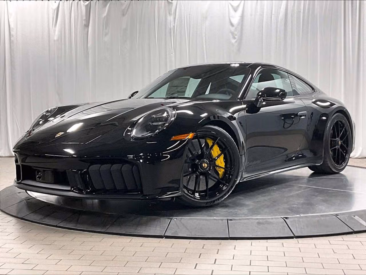 
           New 
        2026 Porsche 911