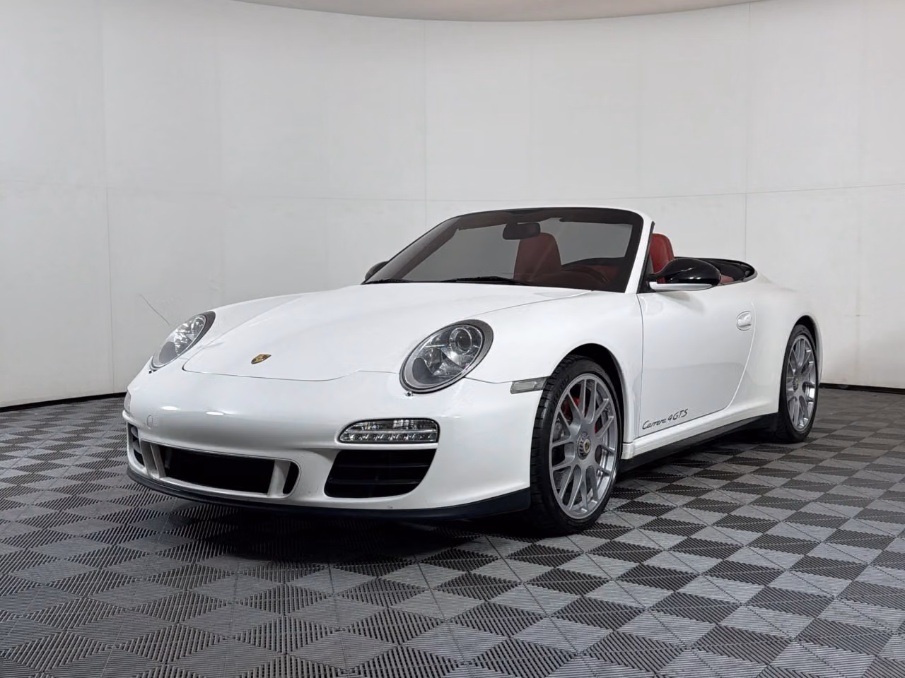 
           
        2012 Porsche 911