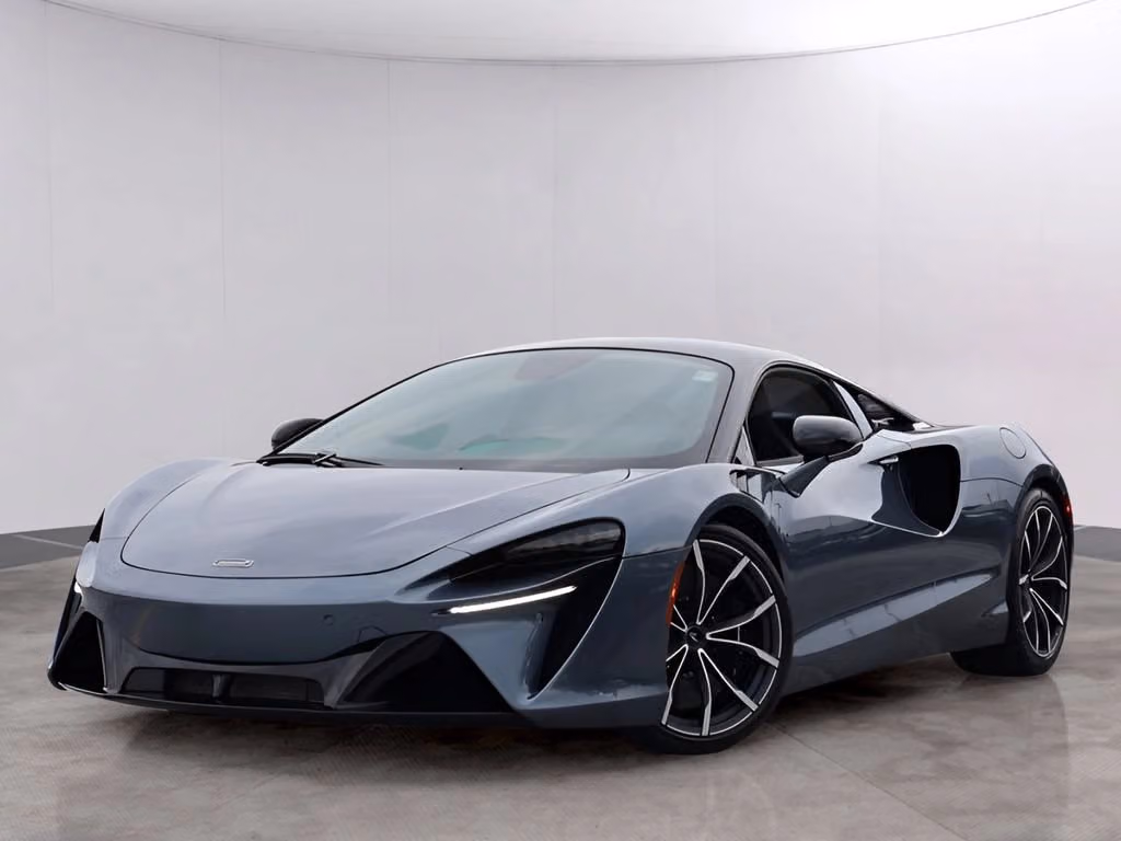 
           
        2023 McLaren Artura