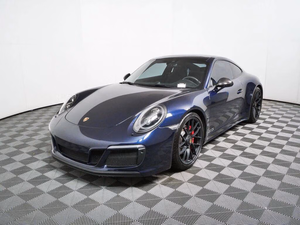 
           
        2018 Porsche 911