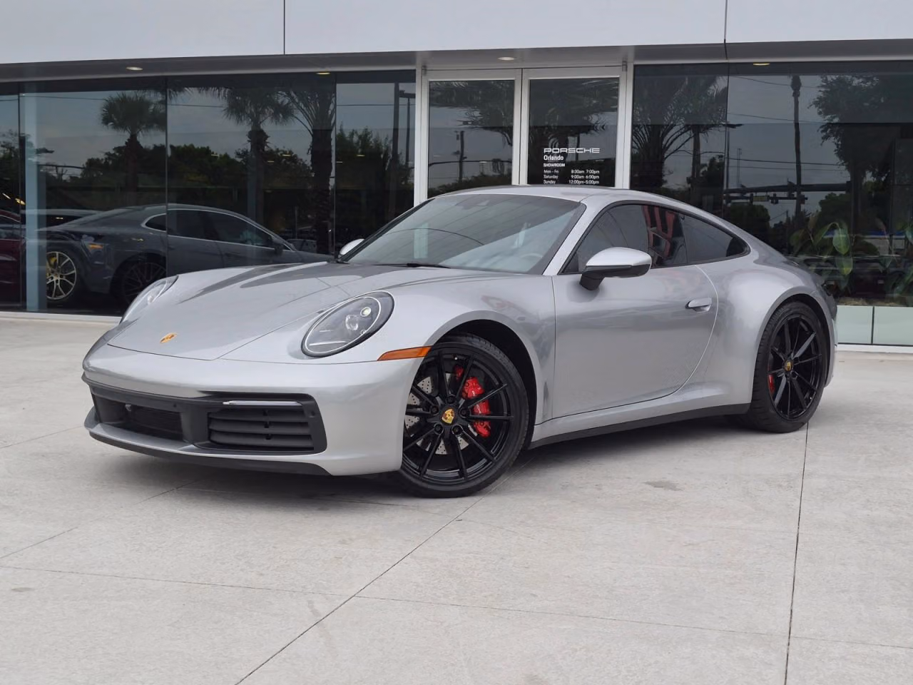 
           
        2021 Porsche 911