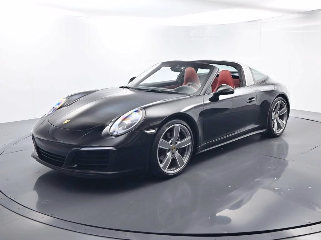 
           
        2019 Porsche 911