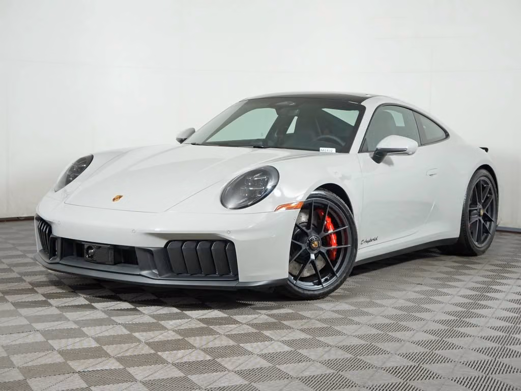 
           New 
        2026 Porsche 911