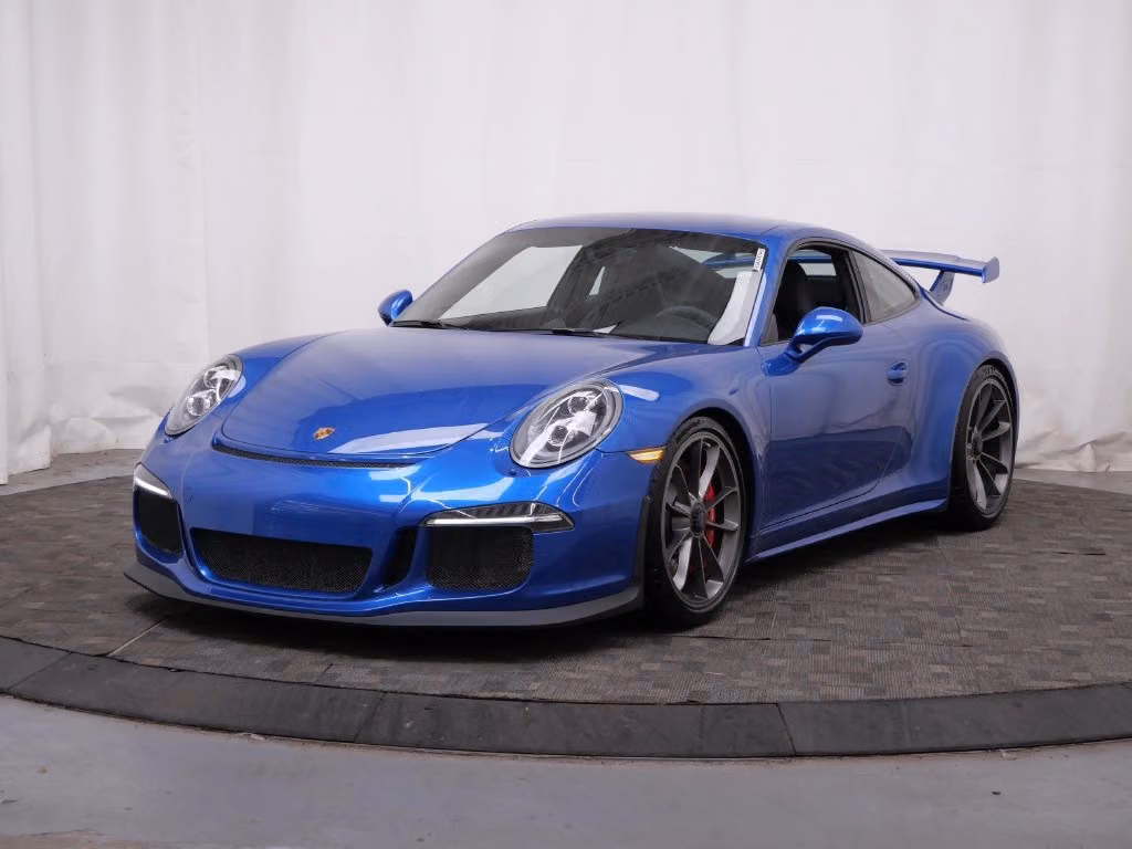 
           
        2015 Porsche 911