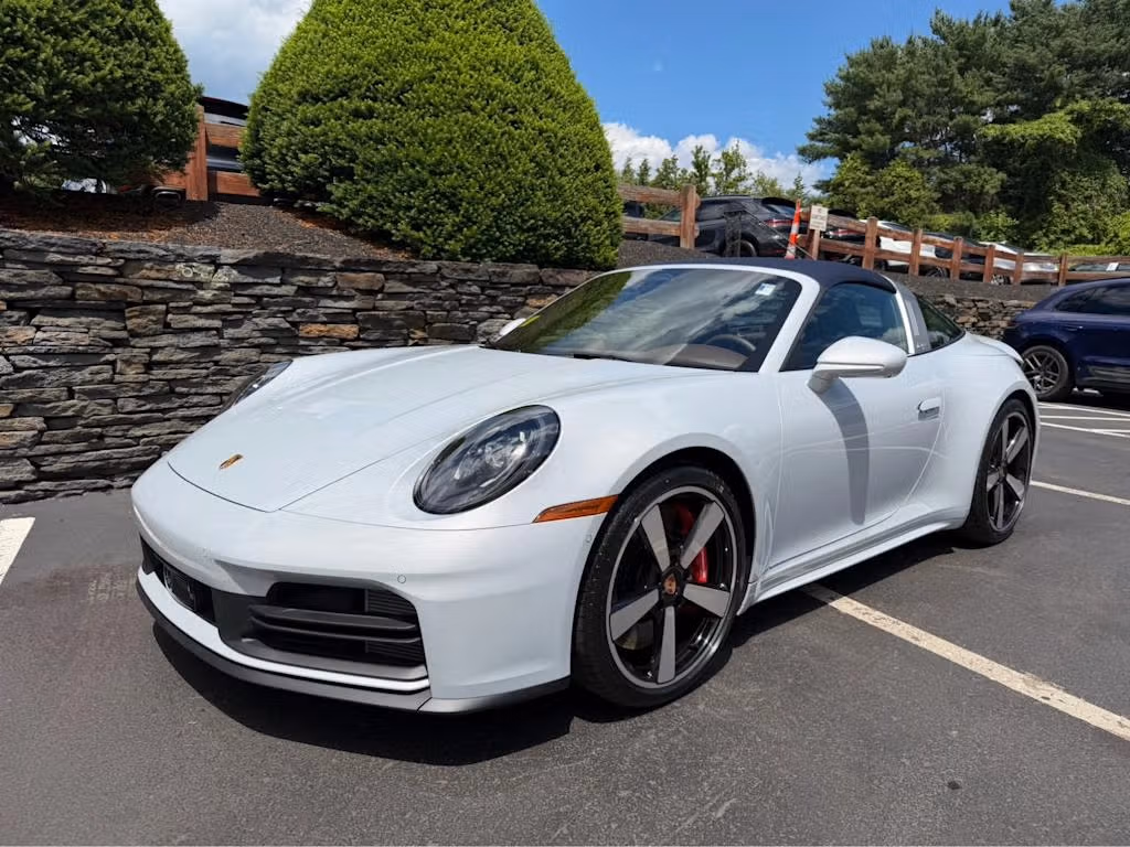 
           
        2026 Porsche 911