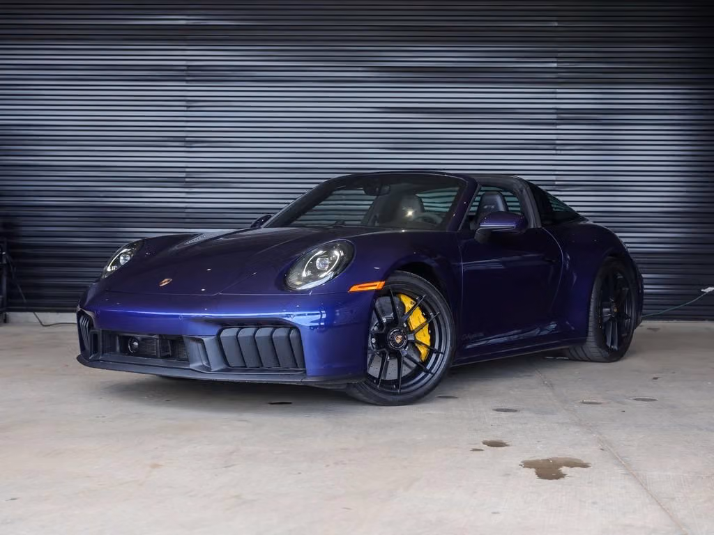 
           
        2025 Porsche 911