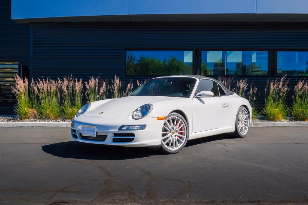 
           
        2008 Porsche 911