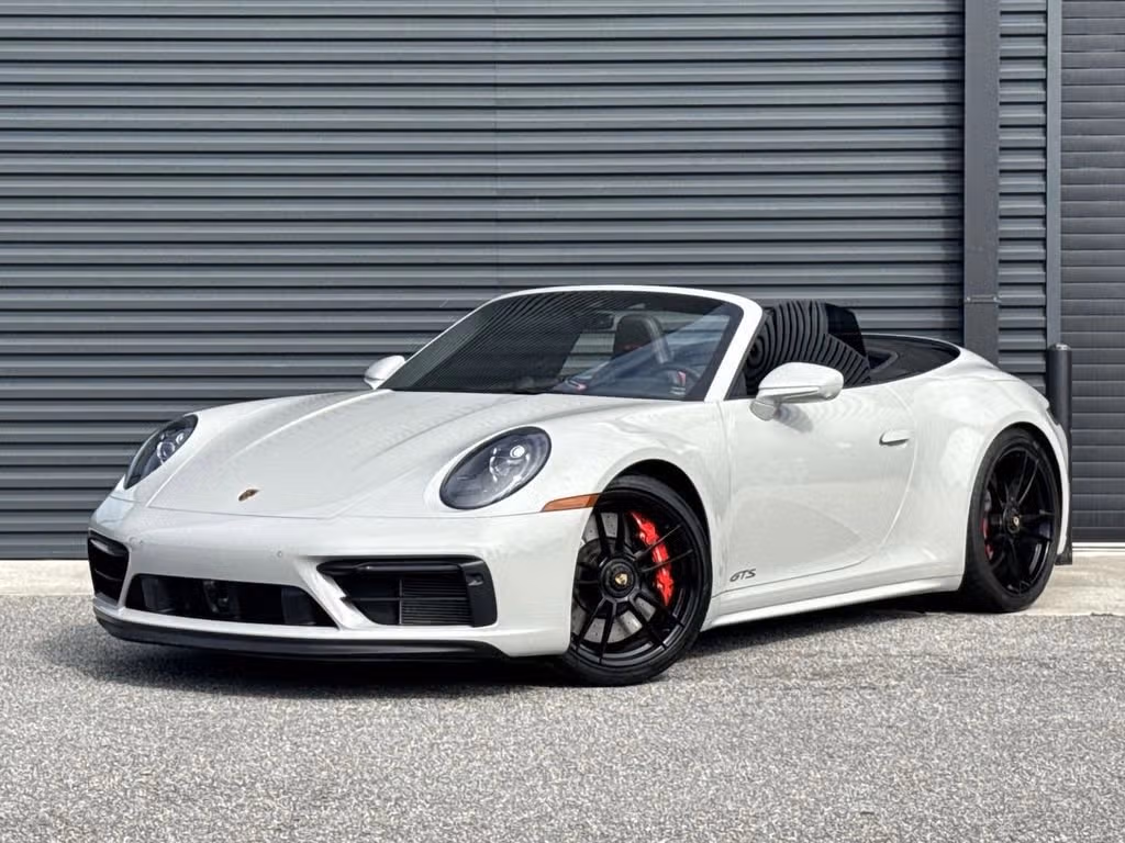 
           
        2022 Porsche 911
